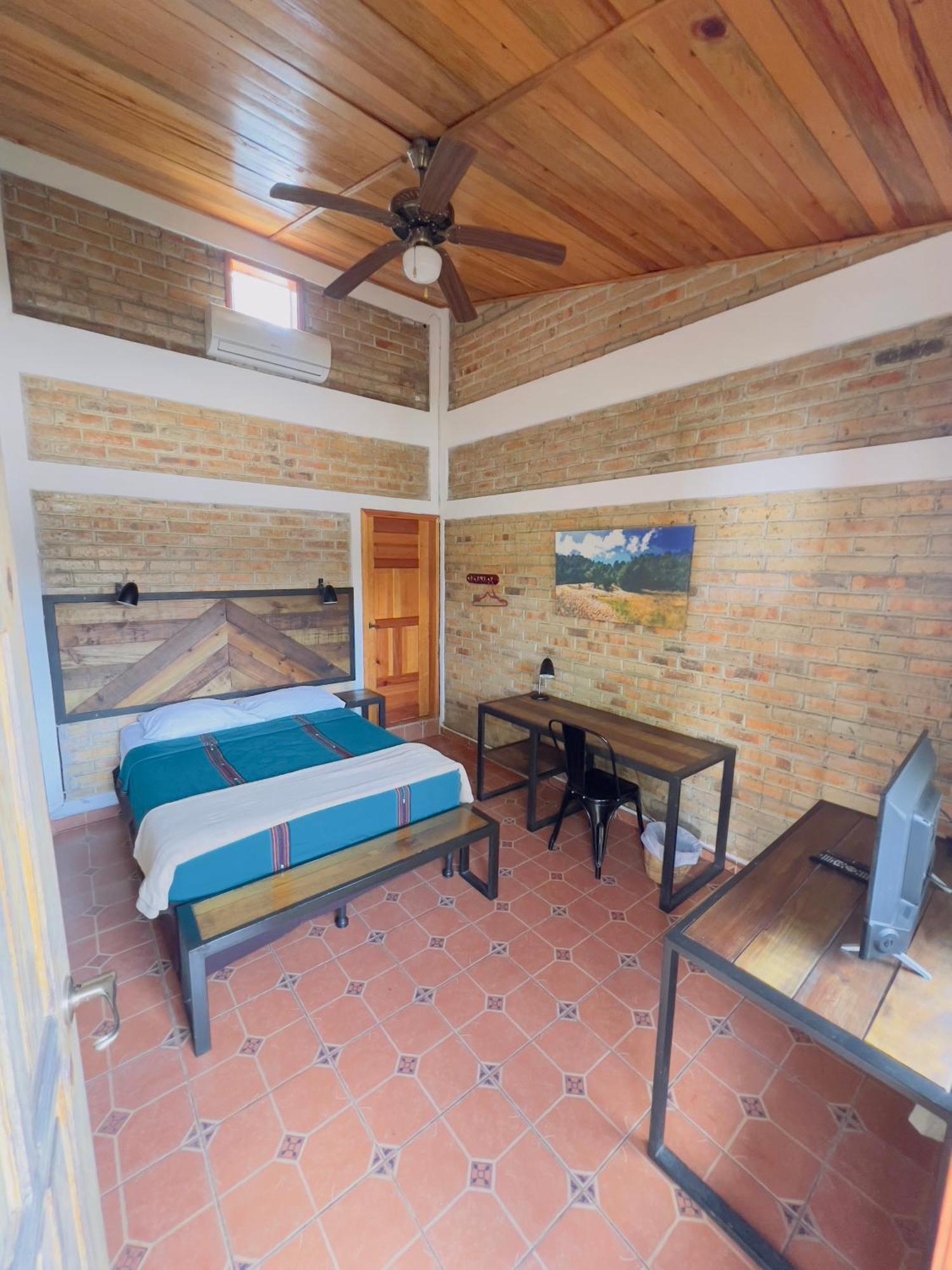 Jardin Cafe Hostal&Restaurant Gracias Exterior foto