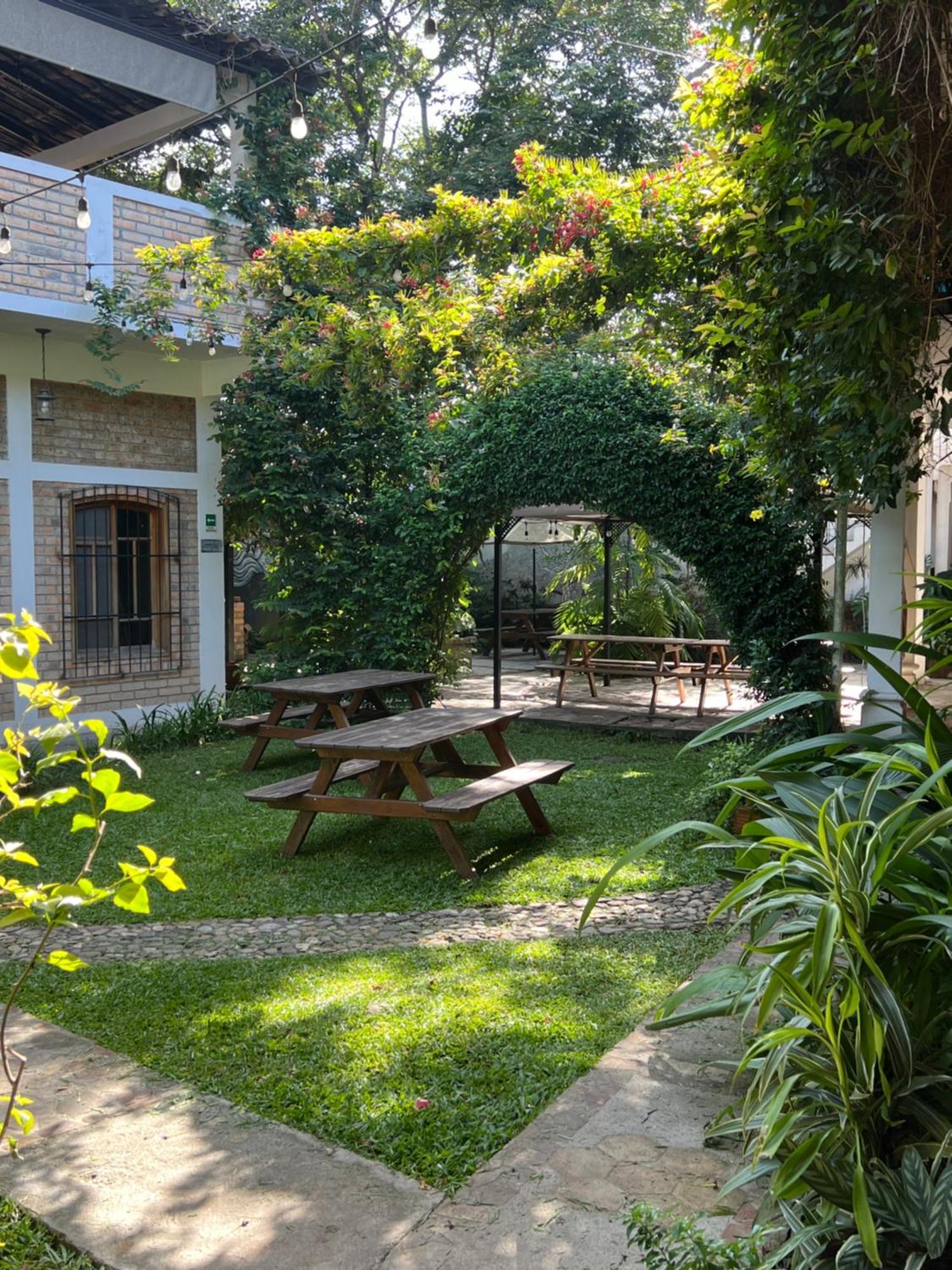Jardin Cafe Hostal&Restaurant Gracias Exterior foto